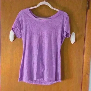Indigo brand, lavender "burnout" short sleeve tee-shirt.  Size XL, RUNS SMALL.